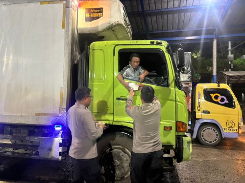 KSKP Bakauheni Gelar Sambang dan Bagikan Makan Sahur kepada Penumpang