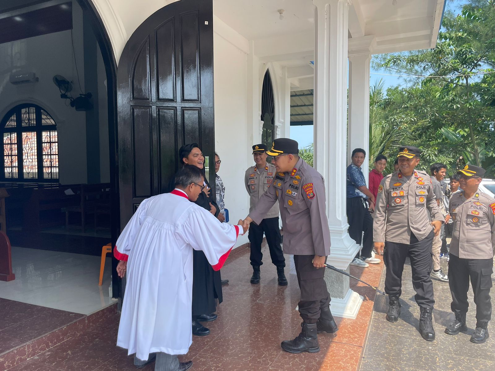 Kapolres Lampung Selatan memantau Pengamanan Gereja di Wilayah Hukum Polsek Penengahan